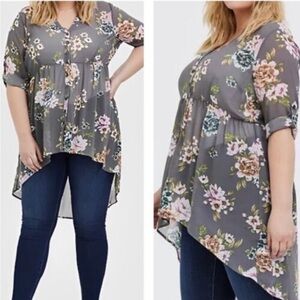 Torrid Lexie Gray Floral Babydoll Chiffon Tunic Size 4X (NWOT)